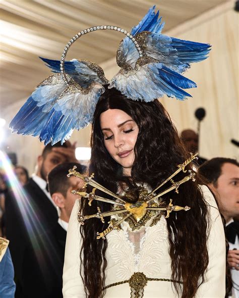 lana del rey met gala 2018